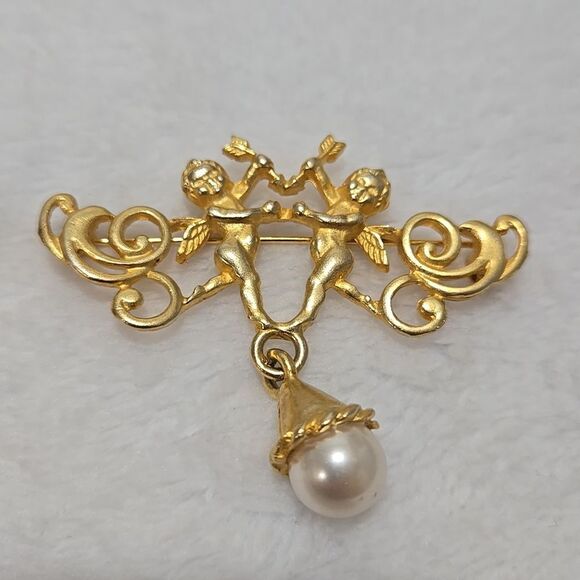 Jim Shore Brooch And Earring Set 🌟